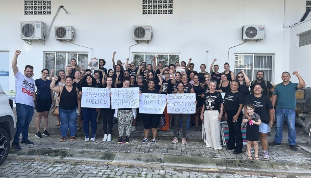 Justiça determina afastamento de grevistas de Navegantes de prédios públicos municipais