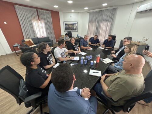 Servidores de Navegantes decidem sobre proposta para encerramento de greve nesta quarta-feira