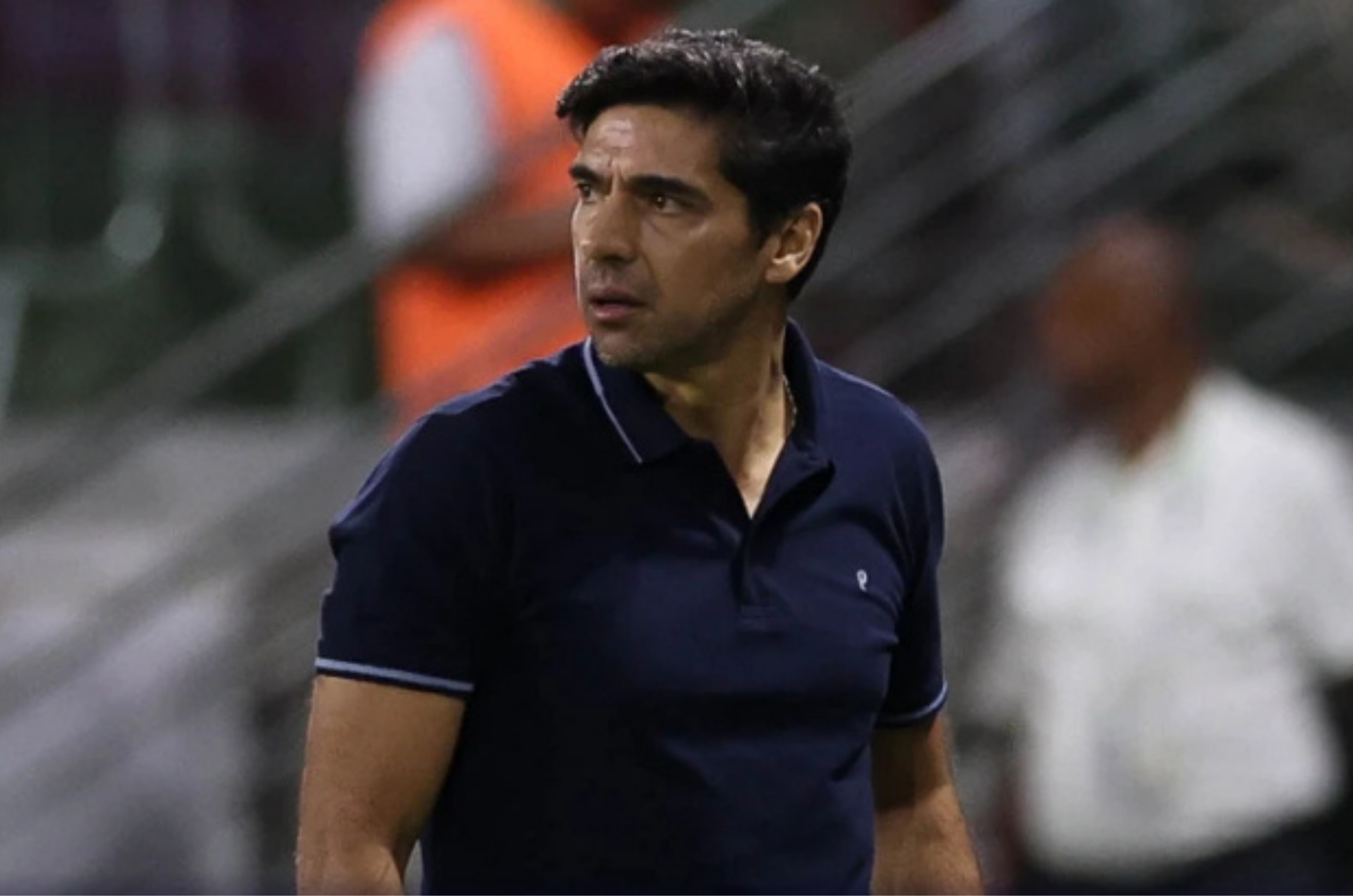 Abel Ferreira pega gancho pesado e vira dúvida em clássico