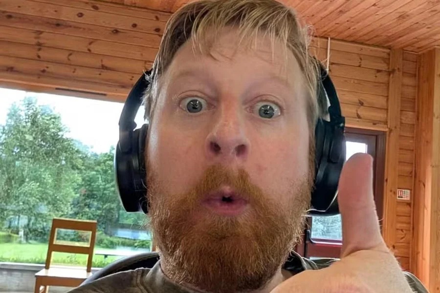 Ator de Game of Thrones morre aos 35 anos após doença rara