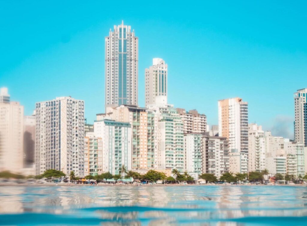 Balneário Camboriú deve ter até 90% de ocupação no feriado