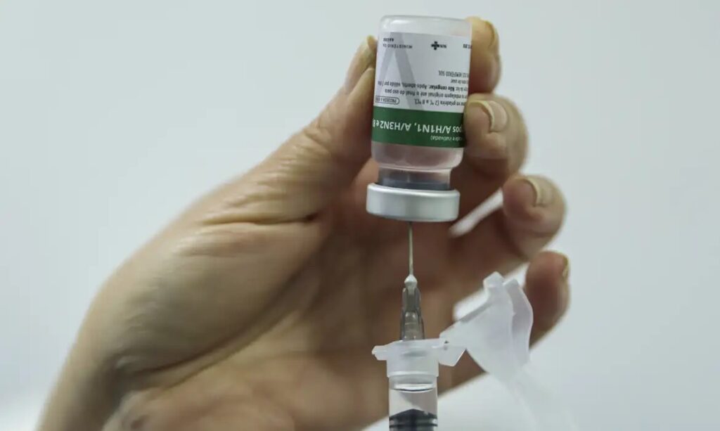 Brasil tem 18 estados em alerta para síndromes gripais