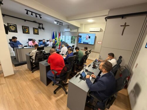 Câmara de Biguaçu aprova reajustes e mudanças no regimento