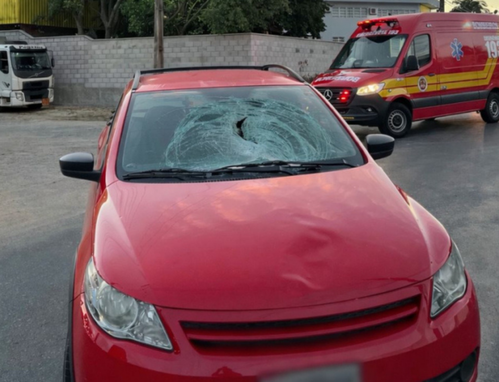 Idosa é atropelada na SC-370 em Tubarão e levada ao hospital