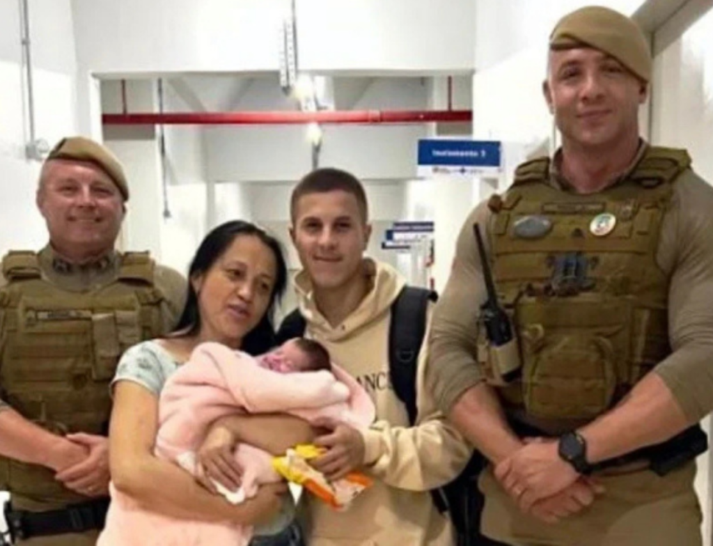 Bebê é salva por policiais após engasgar em Maracajá