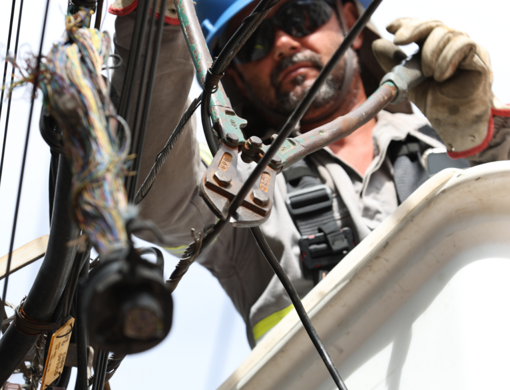 Tubarão realiza novo mutirão para retirada de fios obsoletos na próxima semana