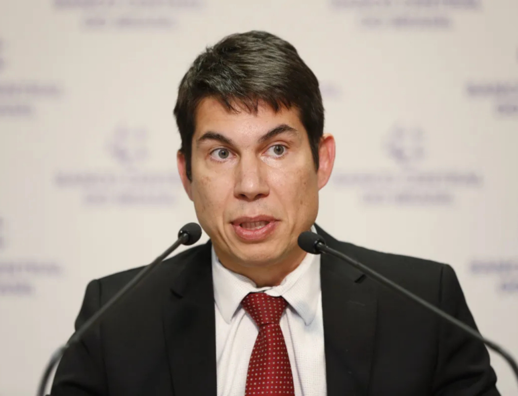 Banco Master repassou R$ 3 milhões a empresa ligada a ex-chefe de regulação do Banco Central