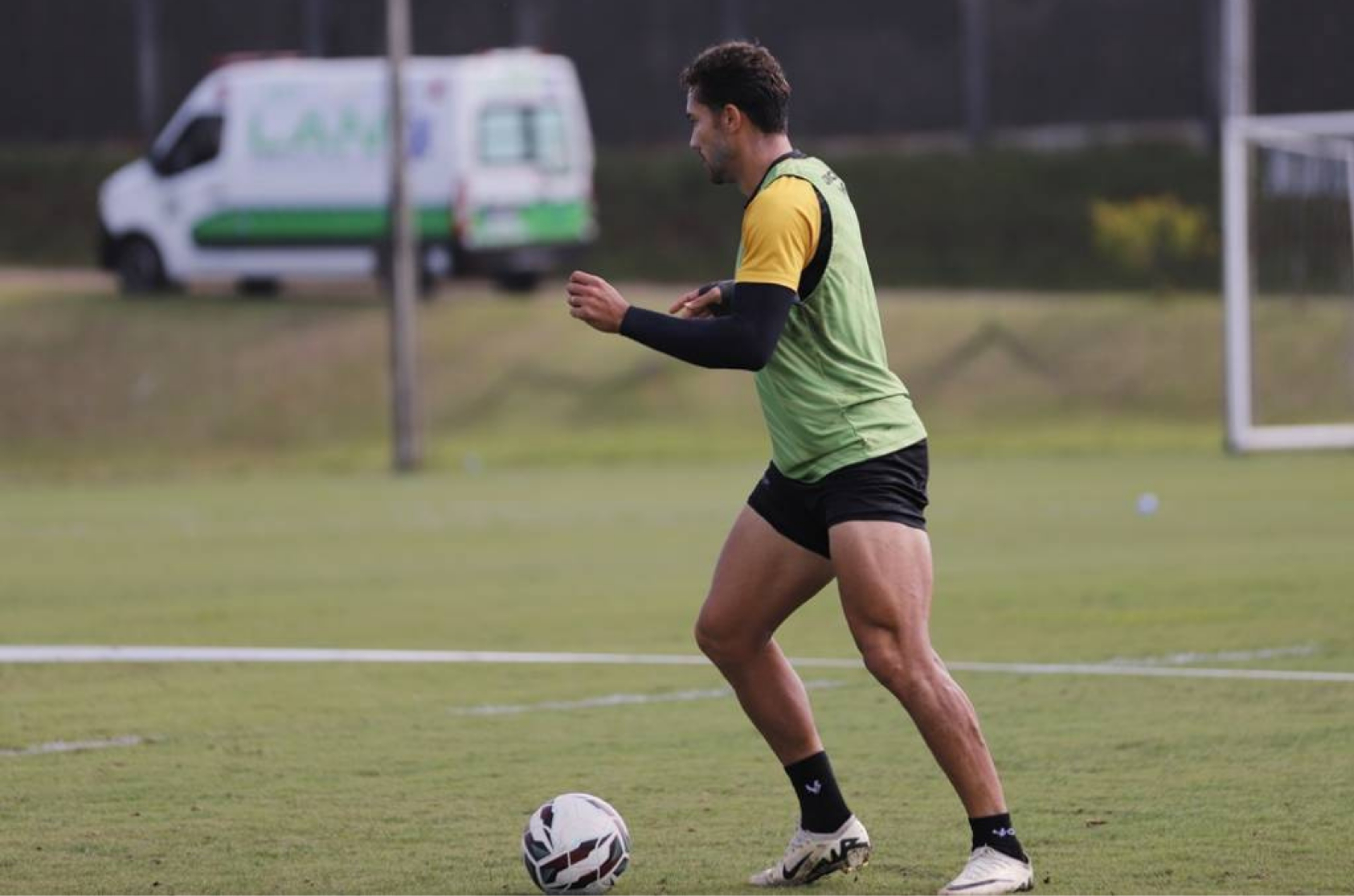 Criciúma intensifica treinos e mira vitória contra o CRB