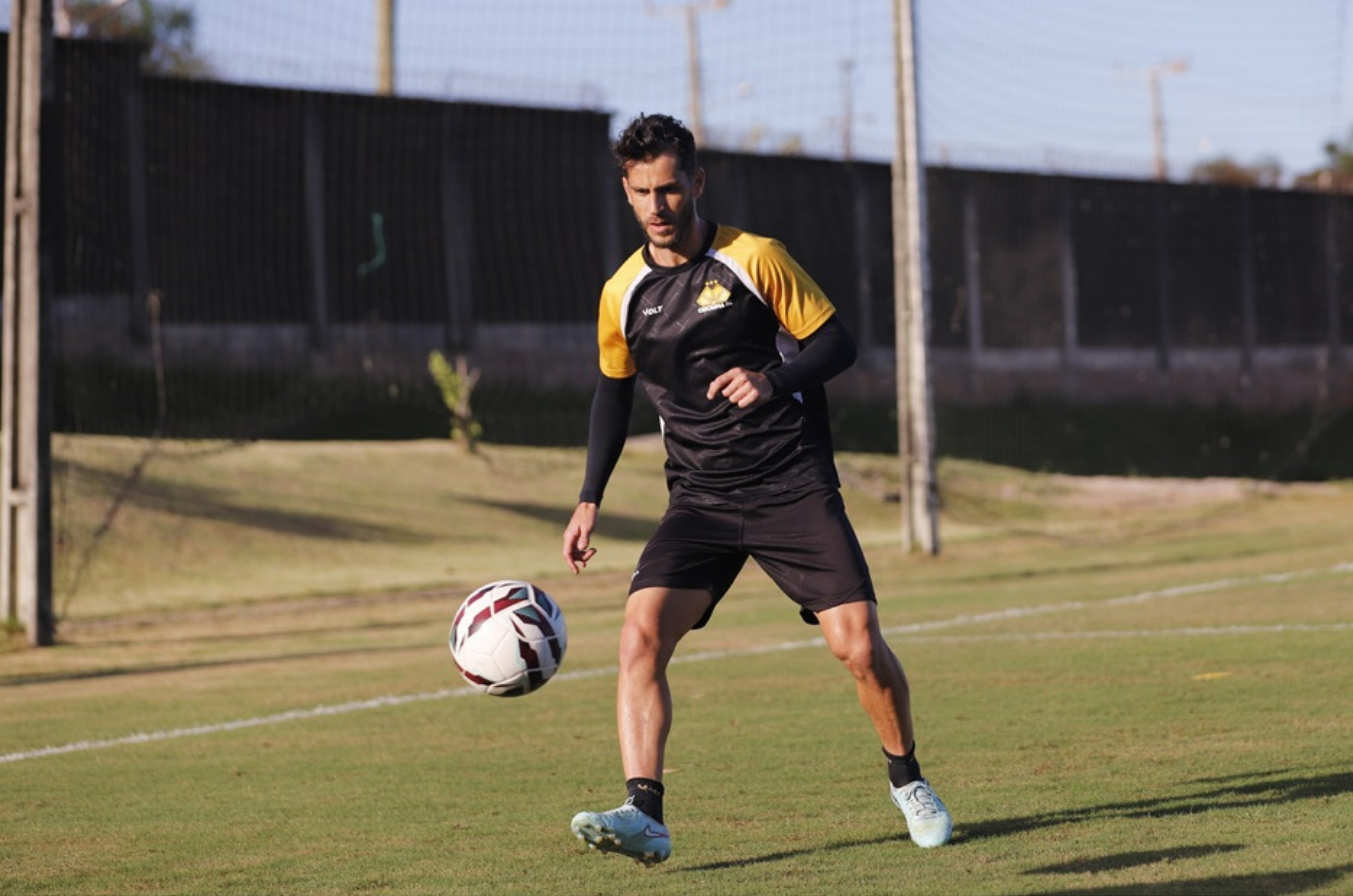 Criciúma muda tudo e pode ter 5 novidades contra o Botafogo-SP