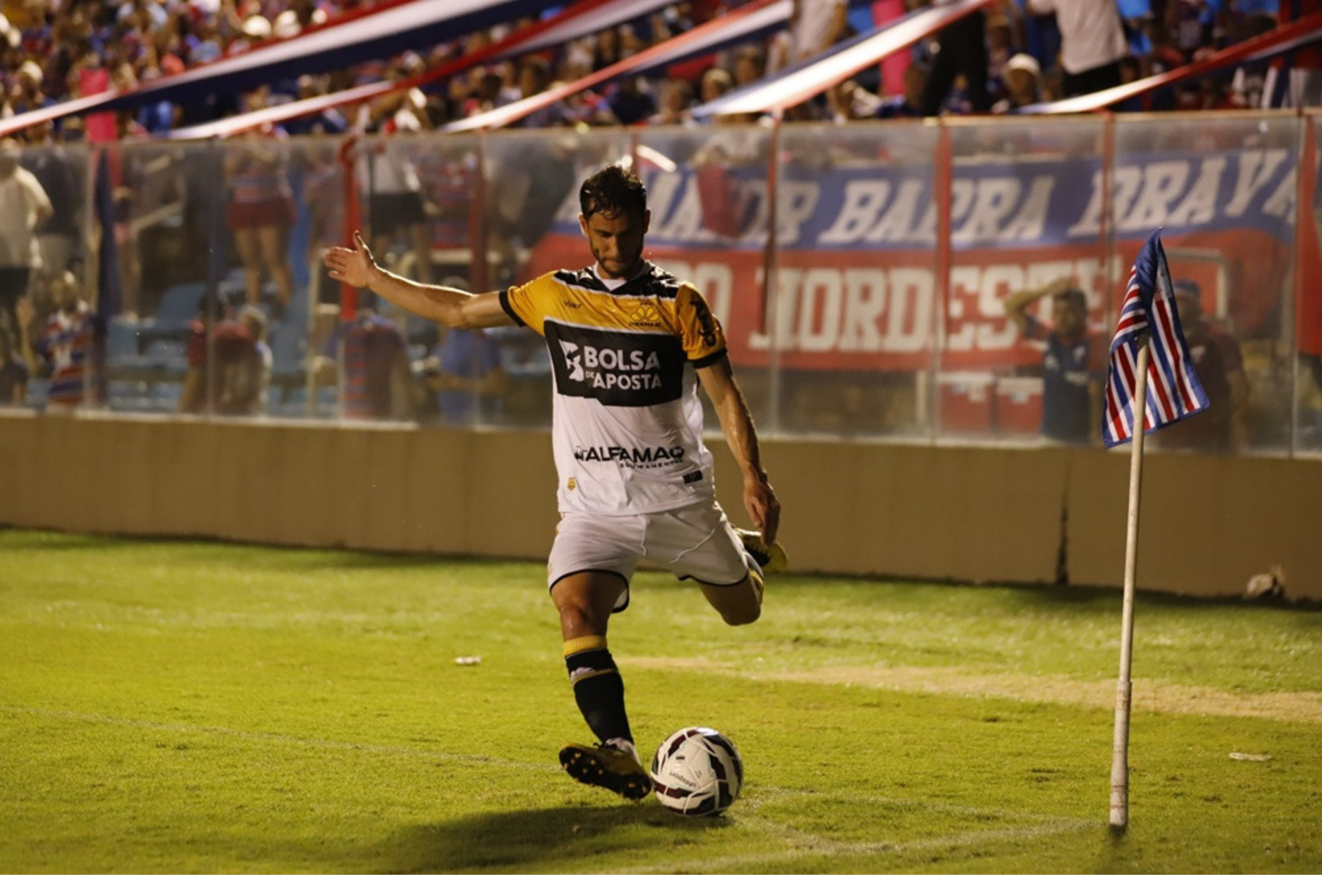 Criciúma perde jogo eletrizante para o Fortaleza na Série B