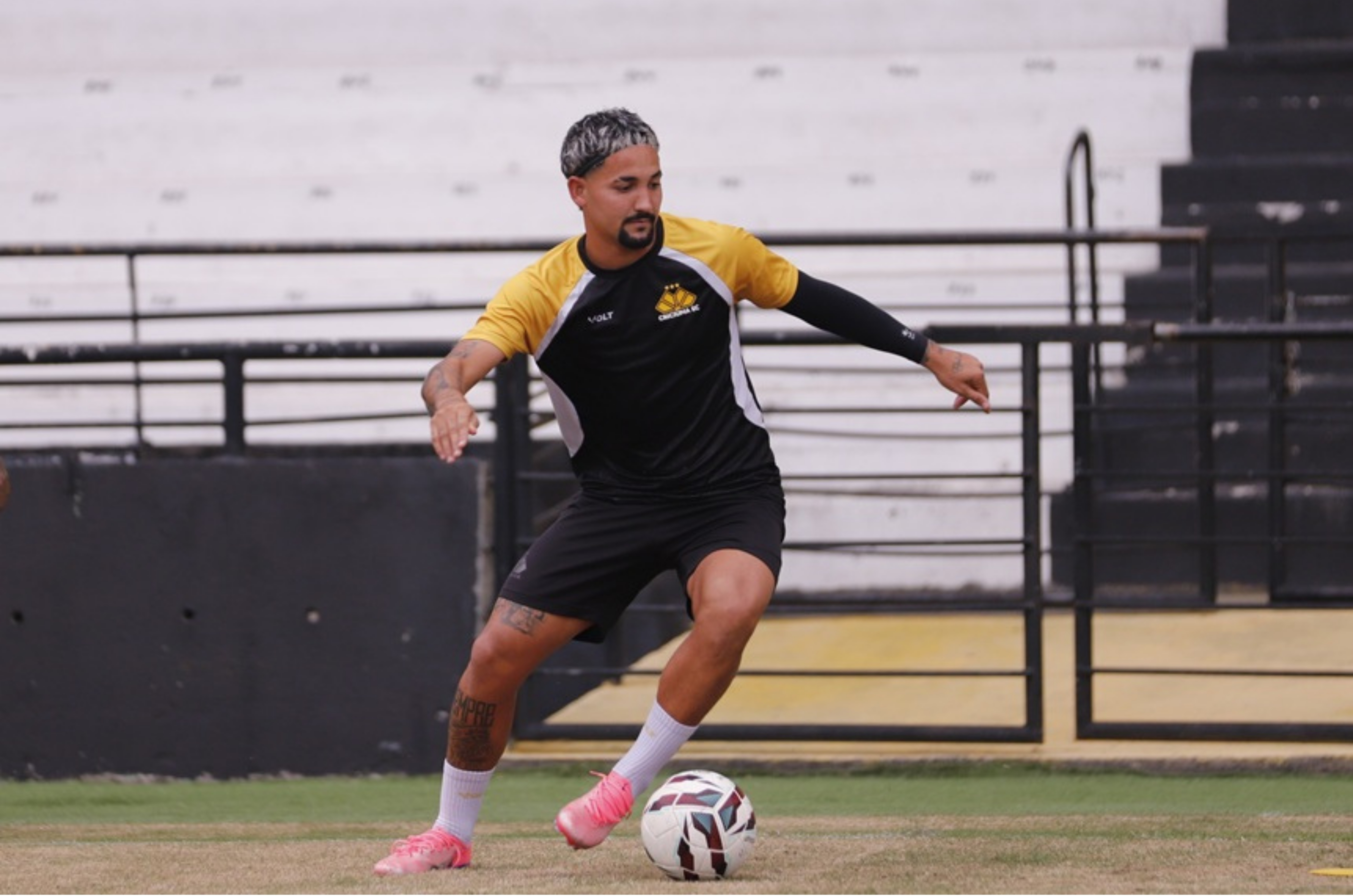 Criciúma prepara surpresa no Heriberto Hülse contra o CRB