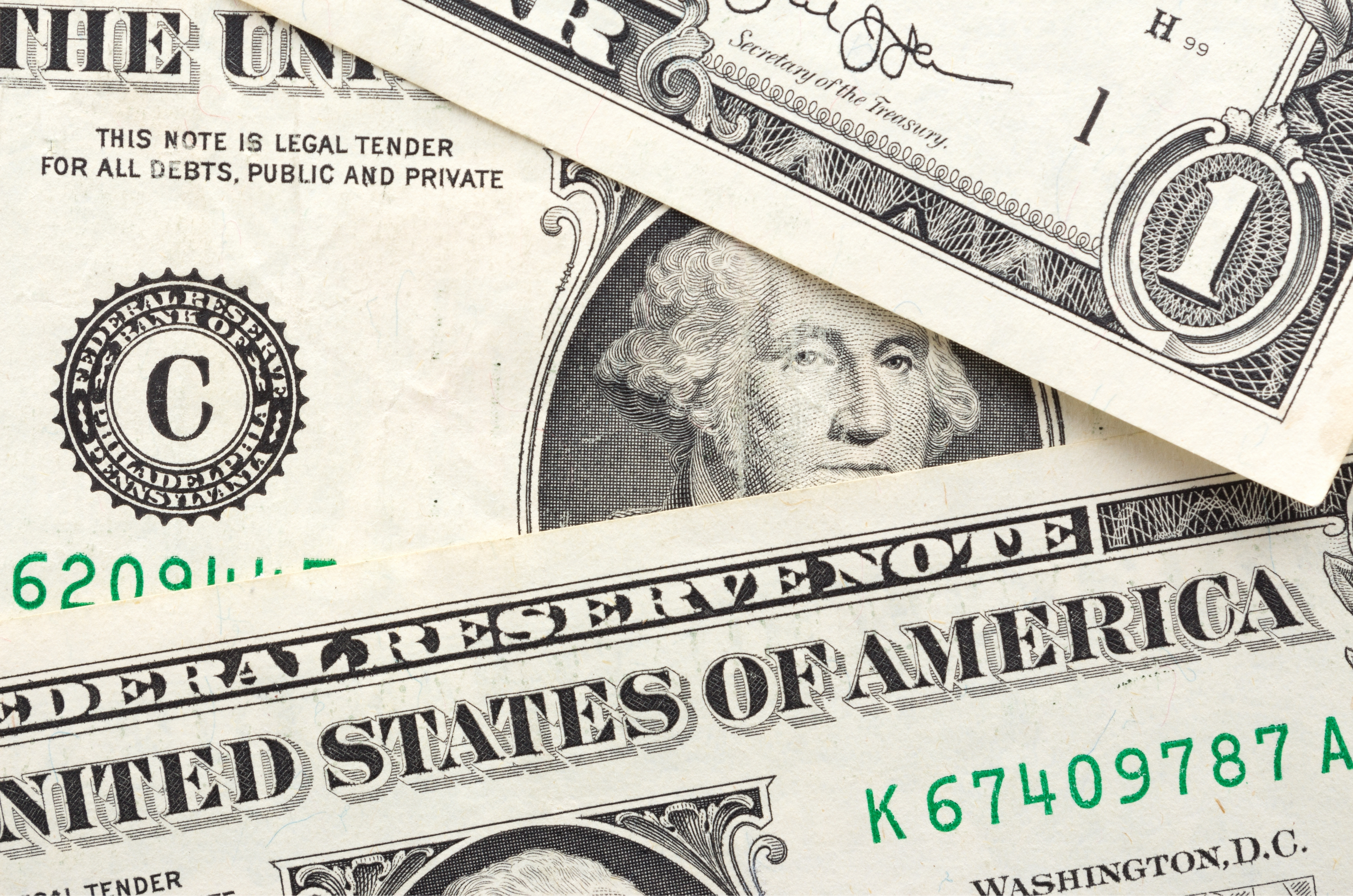 Dólar cai abaixo de R$ 5 após anúncio do Irã e surpreende mercado