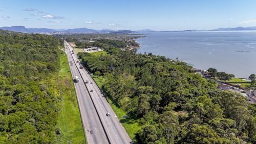 Feriado de Tiradentes deve levar 1,2 milhão de veículos às rodovias de SC