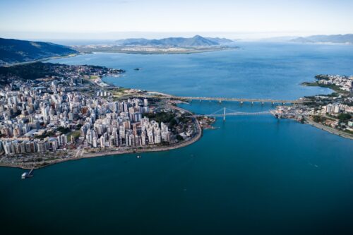 Florianópolis lidera ranking e tem recorde de moradores sozinhos
