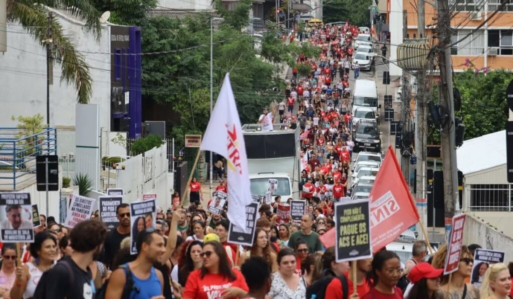 Greve em Florianópolis divide números e afeta escolas e saúde