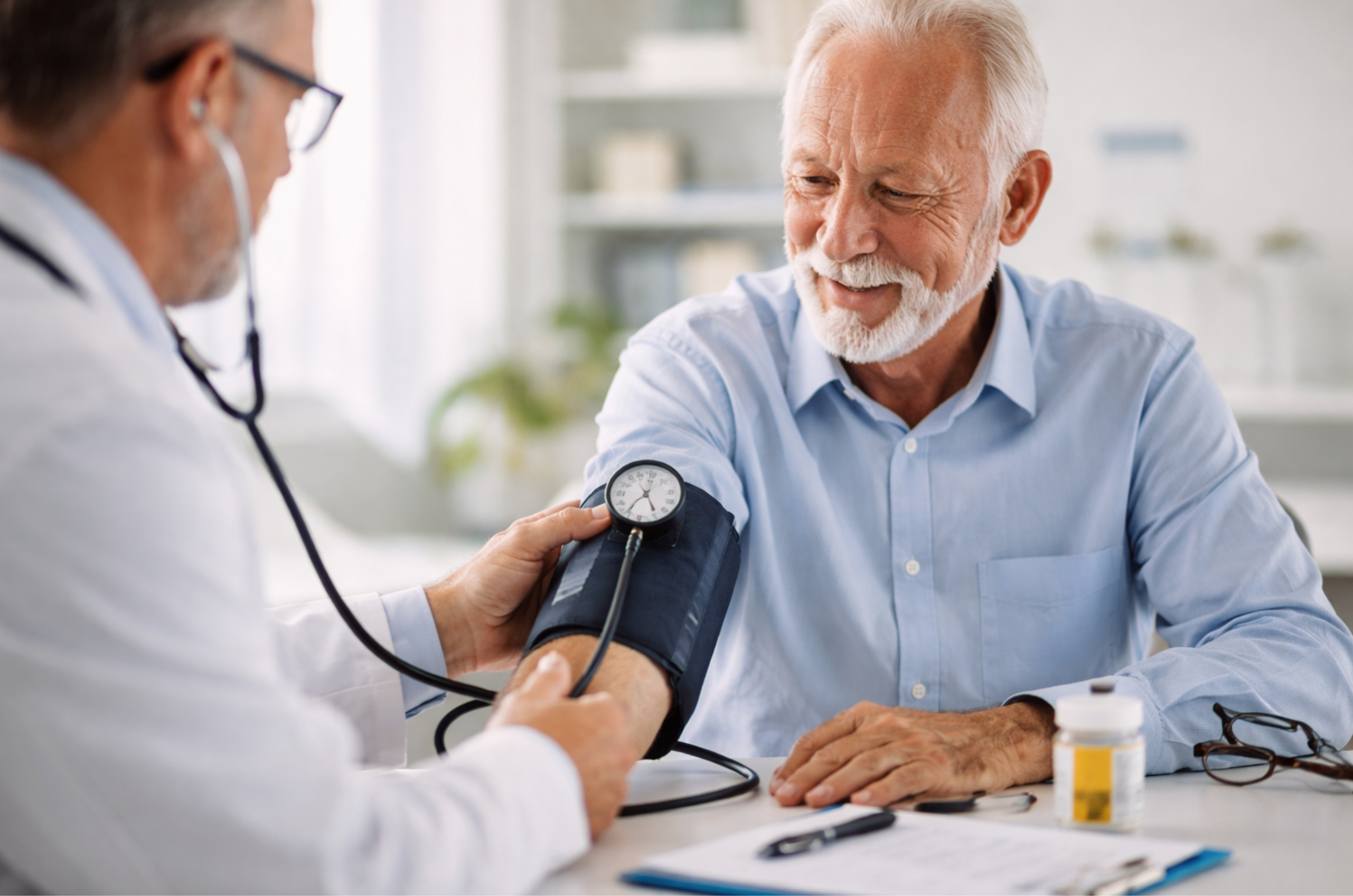 Nova regra da pressão pode mudar uso de remédios após 65 anos