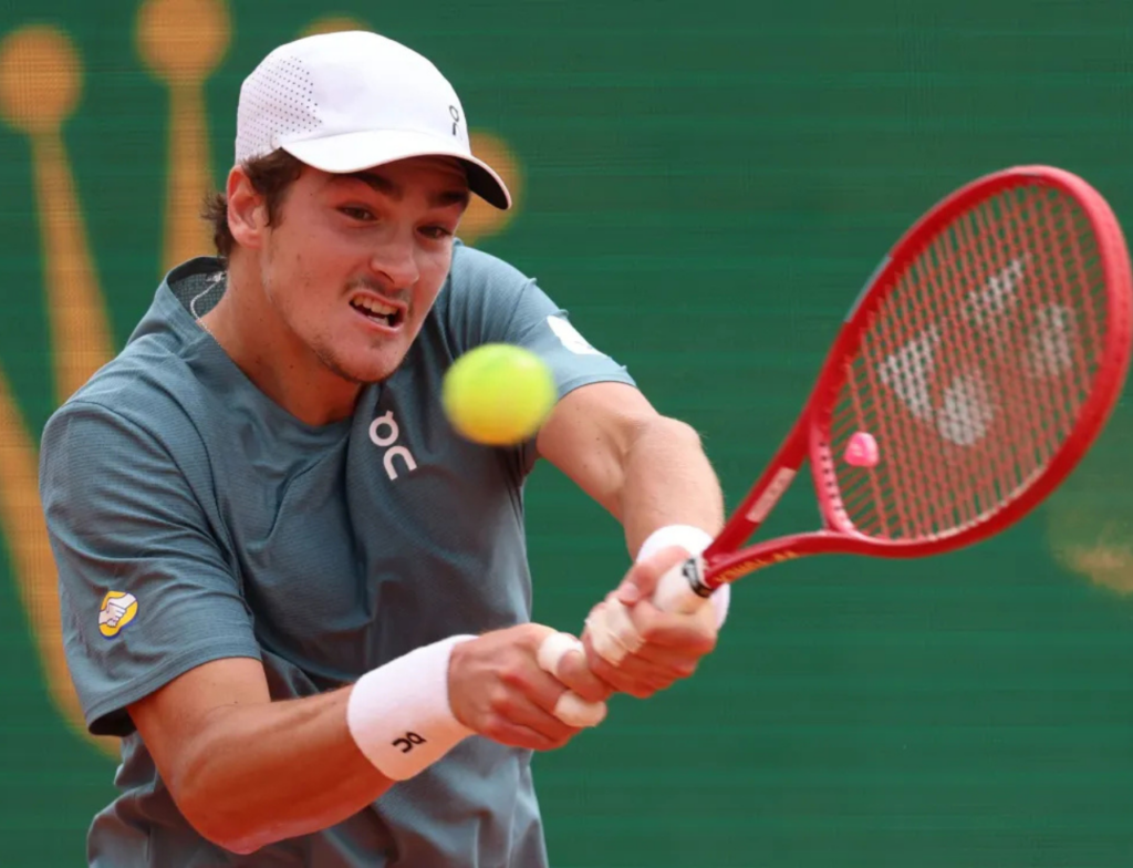 João Fonseca avança no Madrid Open sem jogar após lesão de rival