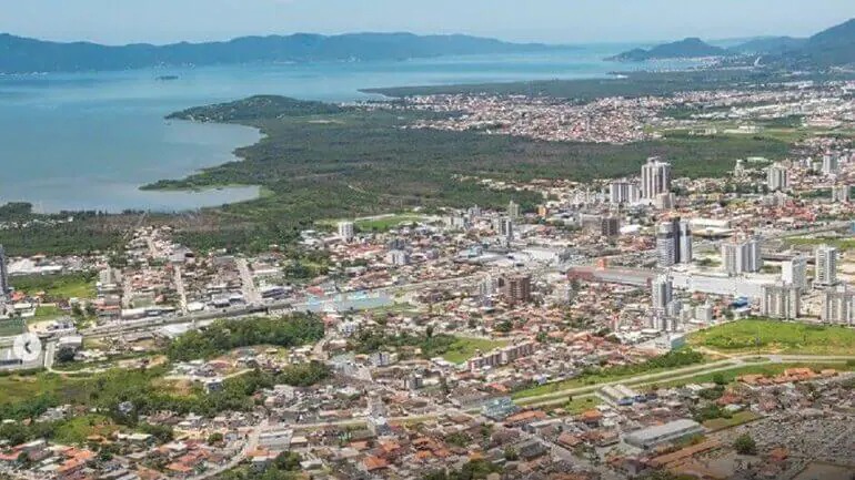 Palhoça faz 132 anos com shows nacionais e rodeio