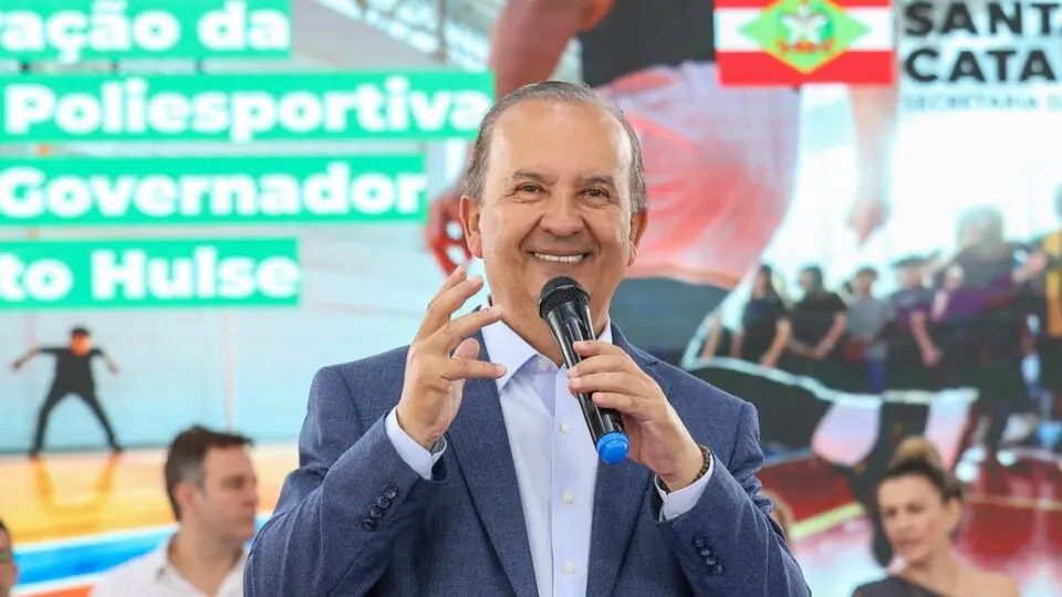 Polícia faz operação após ameaça a Jorginho Mello em SC