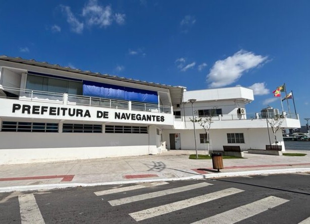 Serviços públicos municipais alteram horário de funcionamento no feriado de 1º de maio