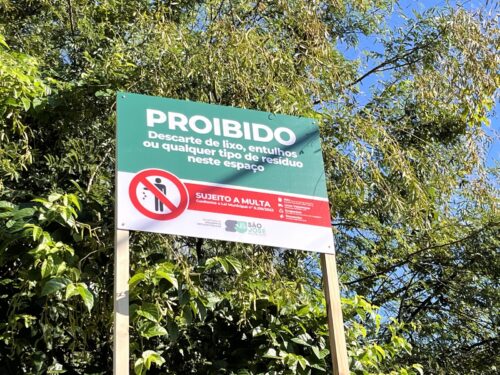São José instala placas e reforça combate ao descarte irregular de lixo