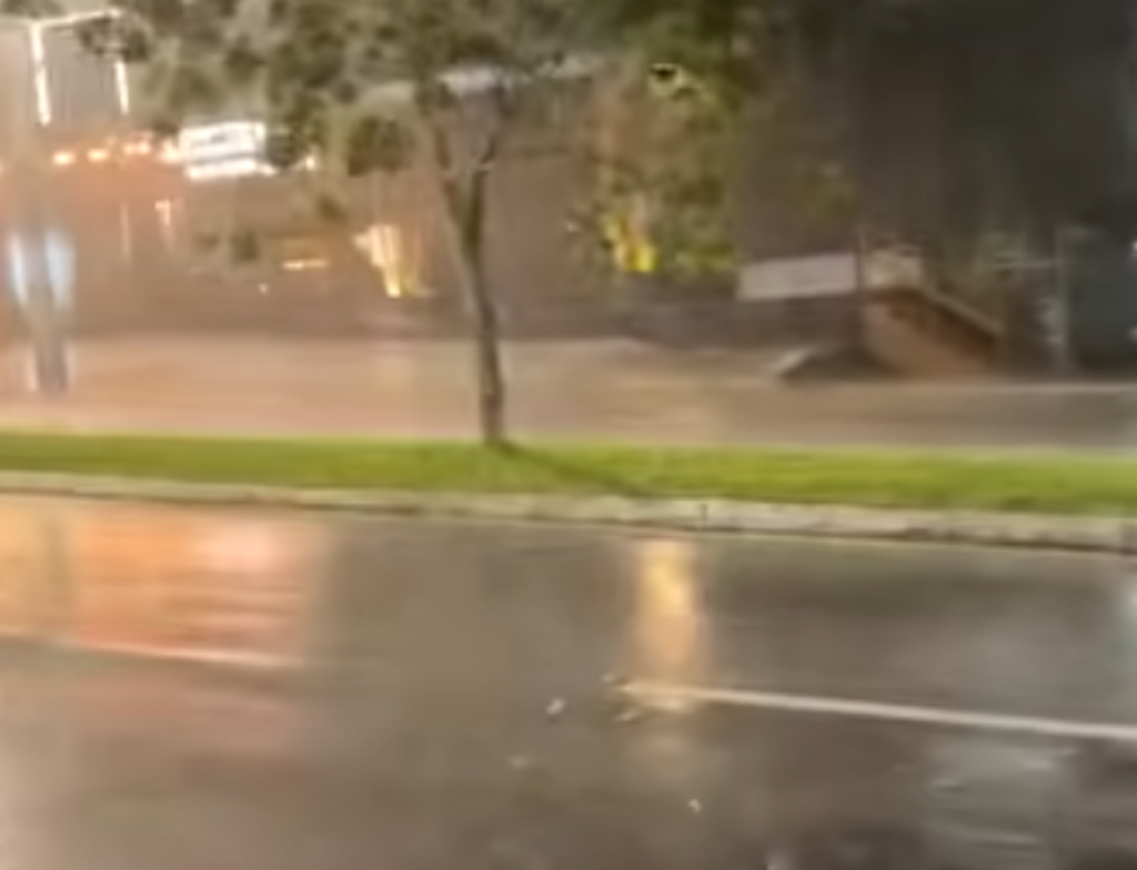 Tempestade com raios deixa 50 mil sem luz na Grande Florianópolis