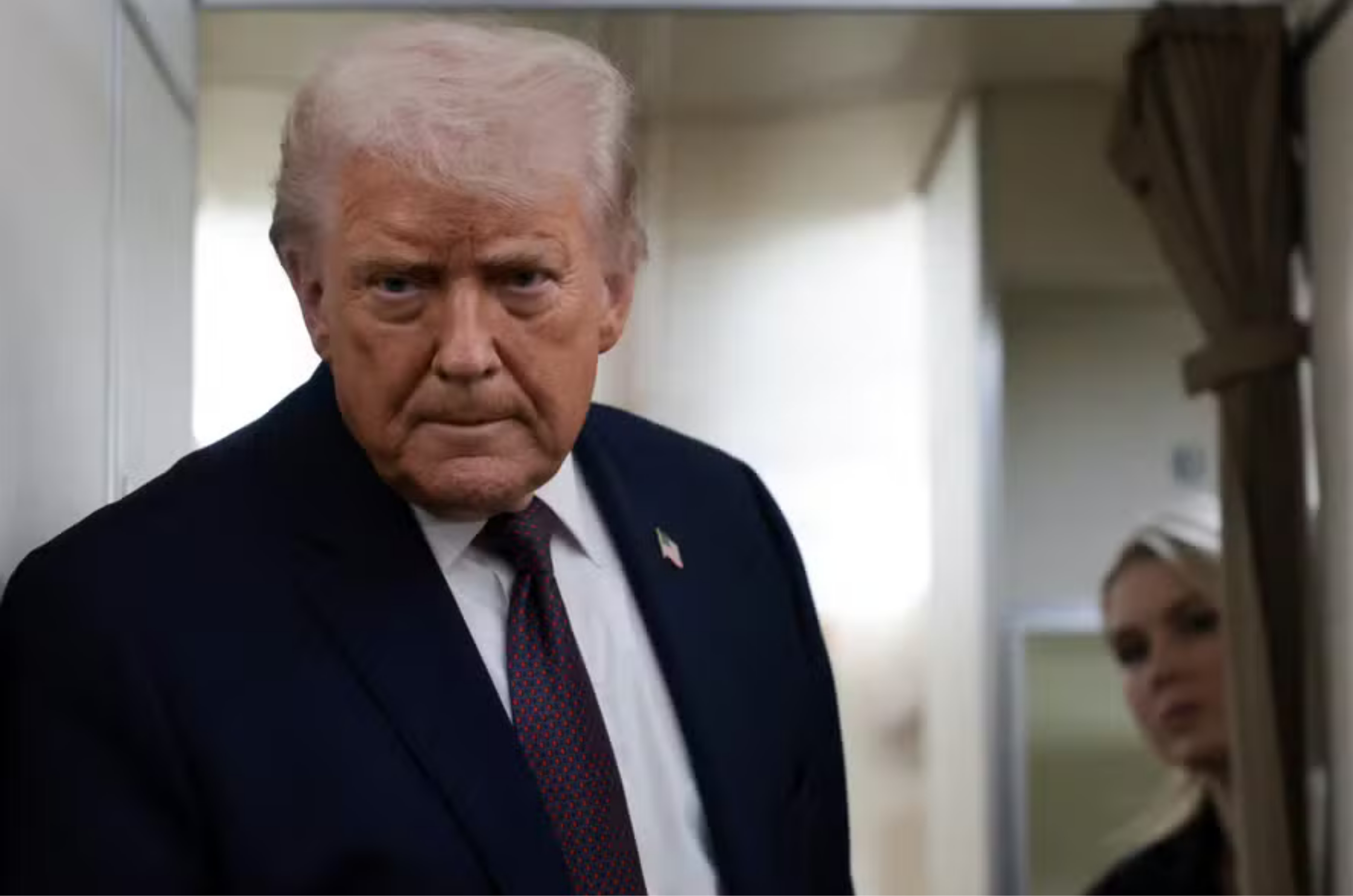 Trump ameaça destruir navios do Irã e eleva tensão global