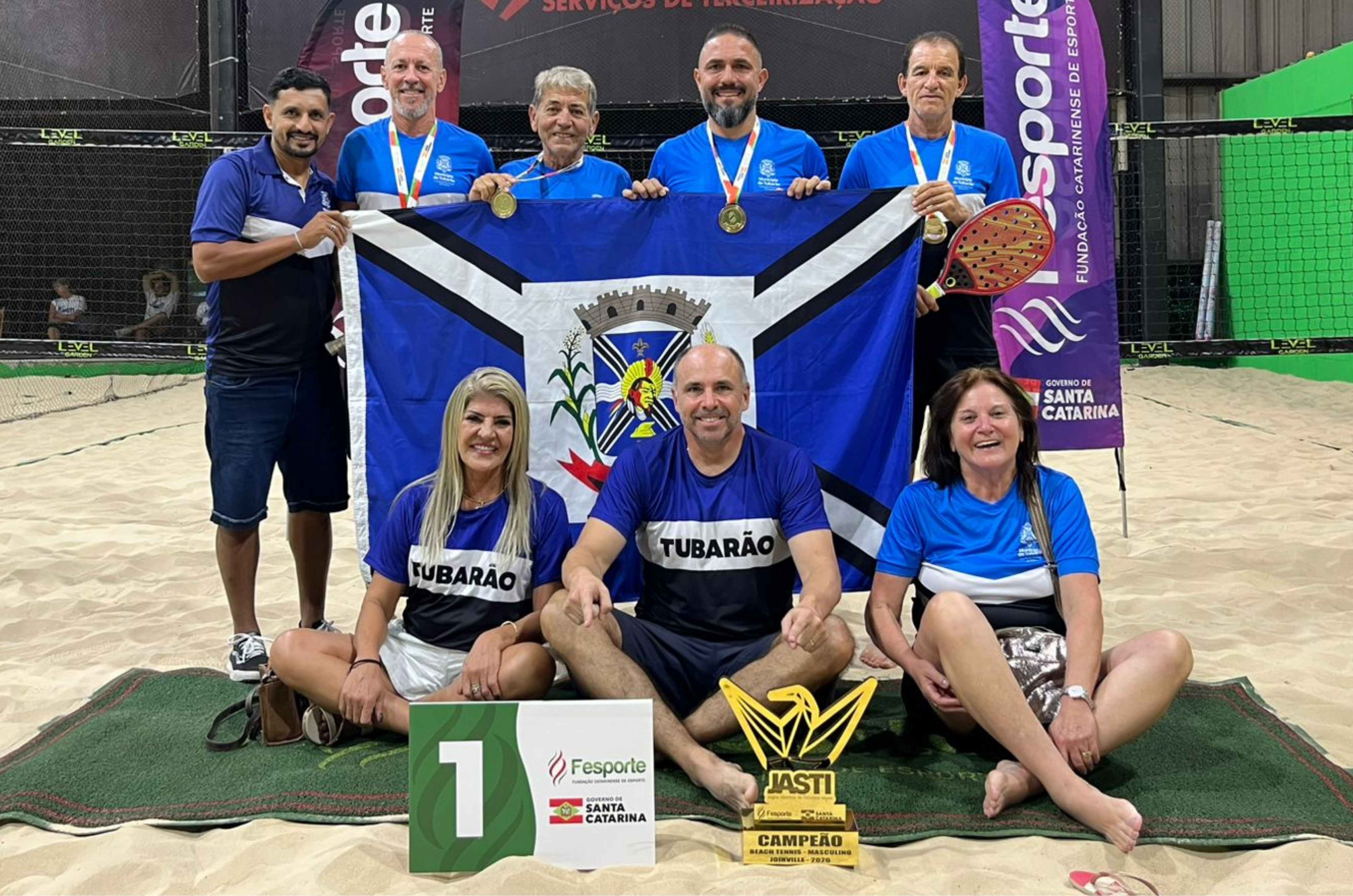 Tubarão conquista ouro no beach tênis e chama atenção em Santa Catarina