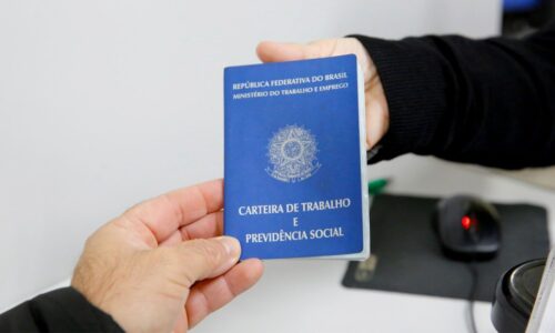 Navegantes começa semana com mais de 760 vagas de emprego abertas