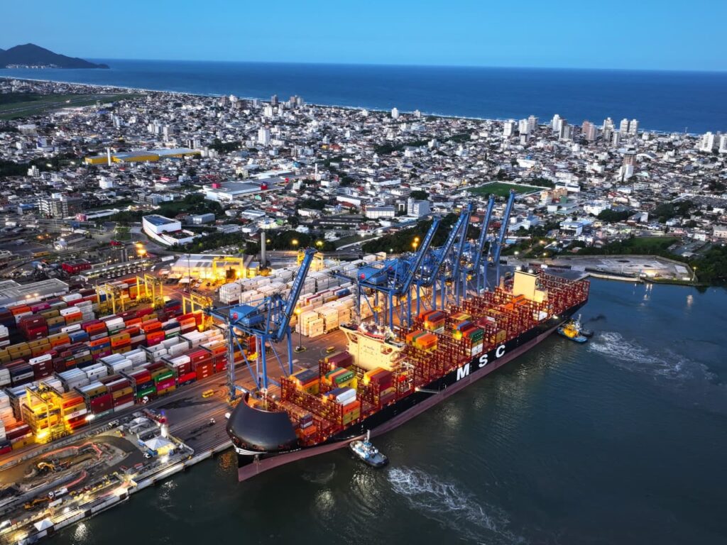 Liderança de ranking nacional de satisfação de clientes na aérea portuária fica com Navegantes