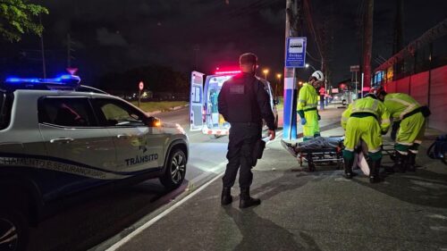 Jovem fica ferido ao cair de motocicleta em acidente de trânsito em BC