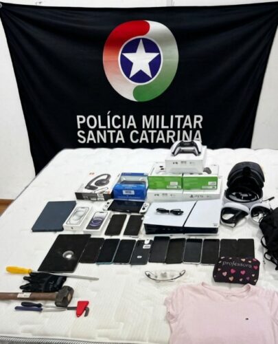 Mulher é presa após tentar furtar R$ 50 mil em mercadorias de loja de Shopping em Blumenau