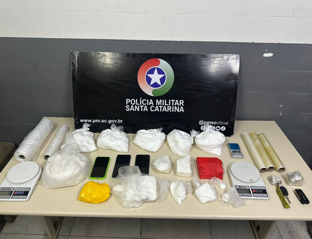 PM apreende 8 kg de cocaína em Criciúma