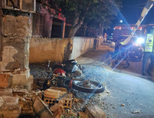 Motociclista morre após colisão contra muro em Brusque