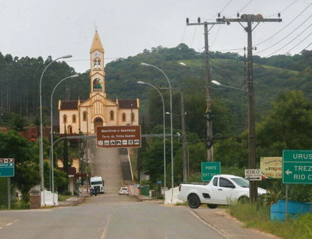 Prefeito rompe pacto com cidade italiana em protesto