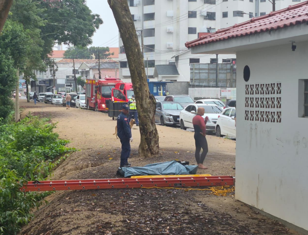 Corpo é encontrado no Rio Tubarão e mobiliza bombeiros