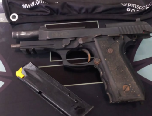 Mergulhadores localizam pistola descartada em rio após perseguição em Tubarão