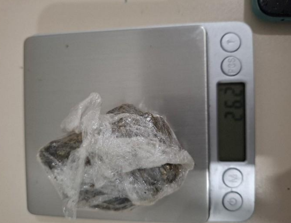 Mulher com mandado por tráfico é presa em Joinville