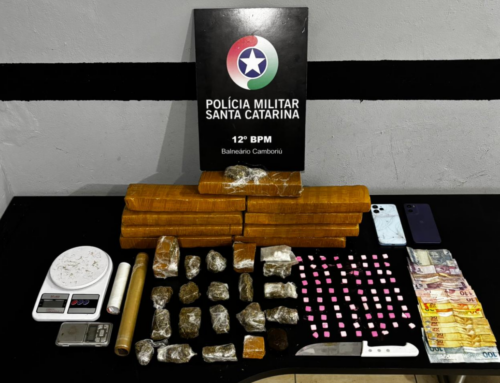PM apreende mais de 5 kg de drogas e prende quatro em BC