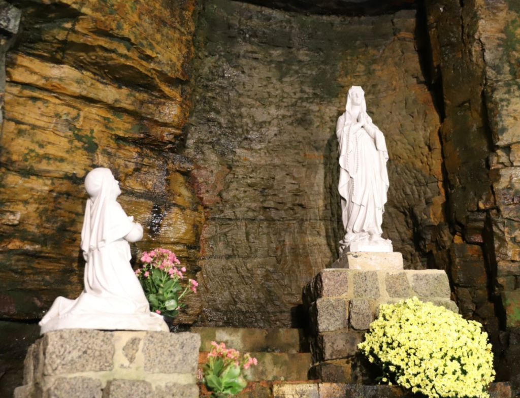 Gruta de Lourdes é revitalizada e reaberta em Criciúma