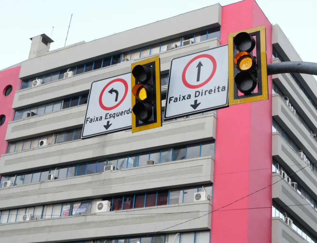 Semáforos inteligentes vão reforçar segurança em Criciúma