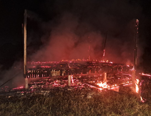 Incêndio destrói casa em construção em Araranguá
