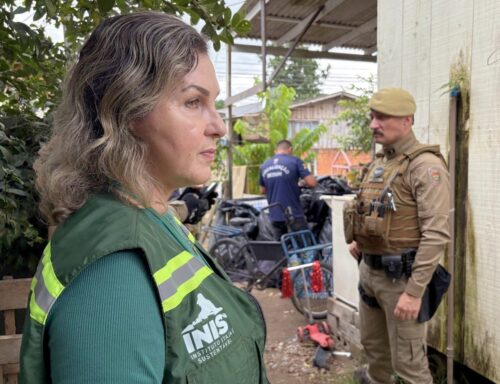 Operação integrada mira receptação e irregularidades em ferros-velhos de bairro de Itajaí
