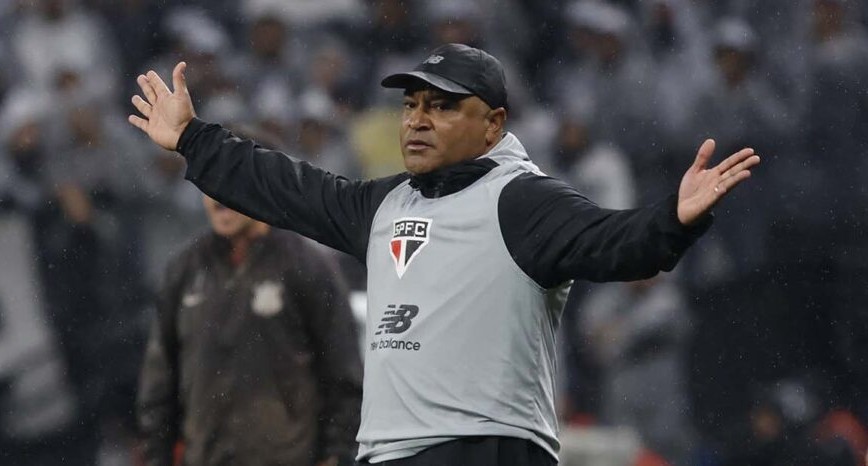 São Paulo anuncia saída do técnico Roger Machado após eliminação na Copa do Brasil