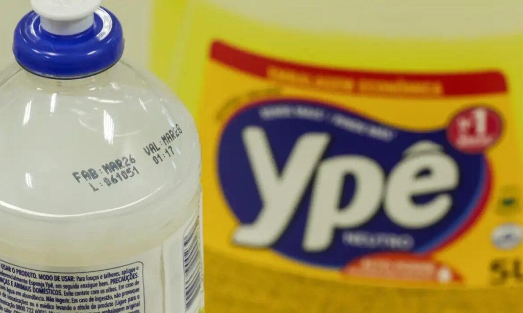 Anvisa mantém proibição de produtos Ypê e alerta consumidores