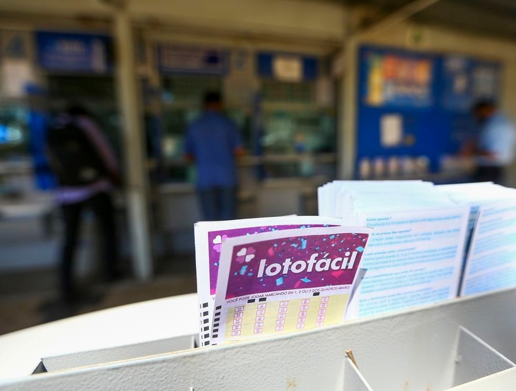Aposta leva bolada de R$ 4,2 milhões na Lotofácil; veja números sorteados - Foto: Divulgação/ Marcelo Camargo/Agência Brasil