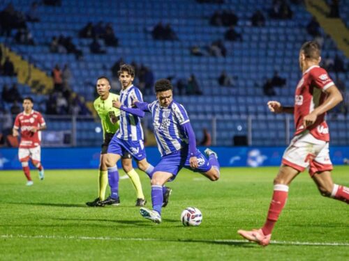 CBF define árbitro para jogo decisivo entre Vila Nova e Avaí na Série B
