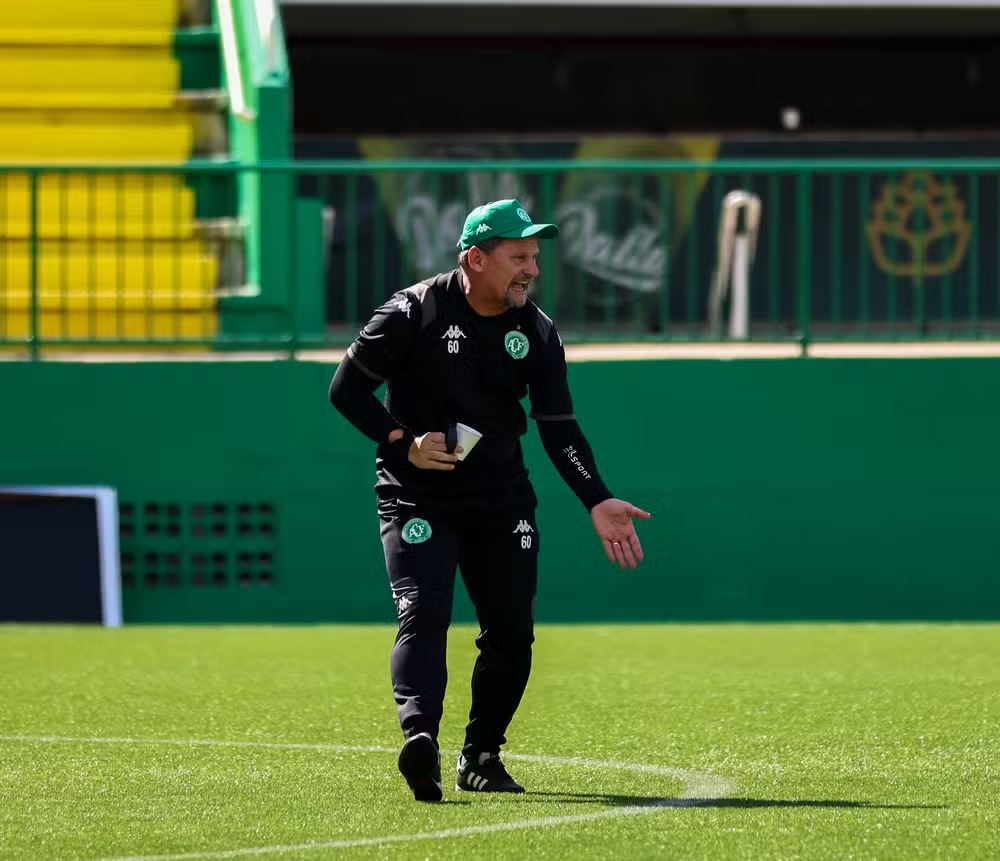 Chapecoense demite Fábio Matias após sequência ruim no Brasileirão