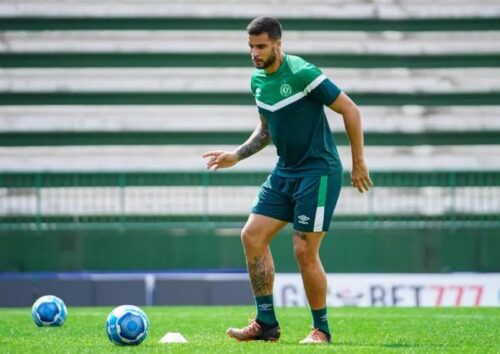 Chapecoense pune Bruno Leonardo após polêmica na Arena Condá