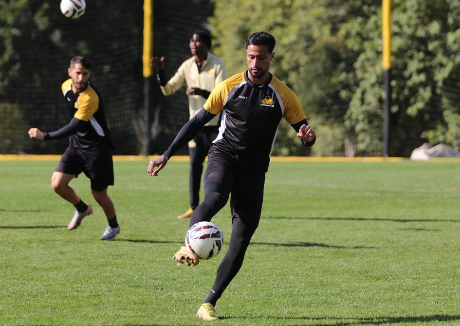 Criciúma intensifica preparação para clássico decisivo contra o Avaí na Série B